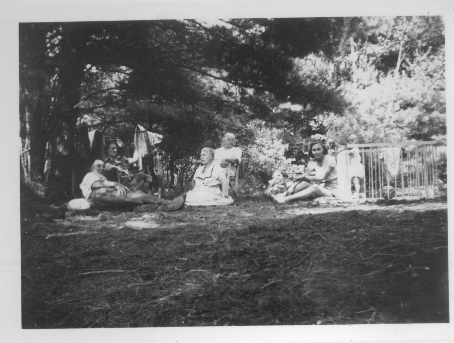 08-1939The-crowd-at-Norton