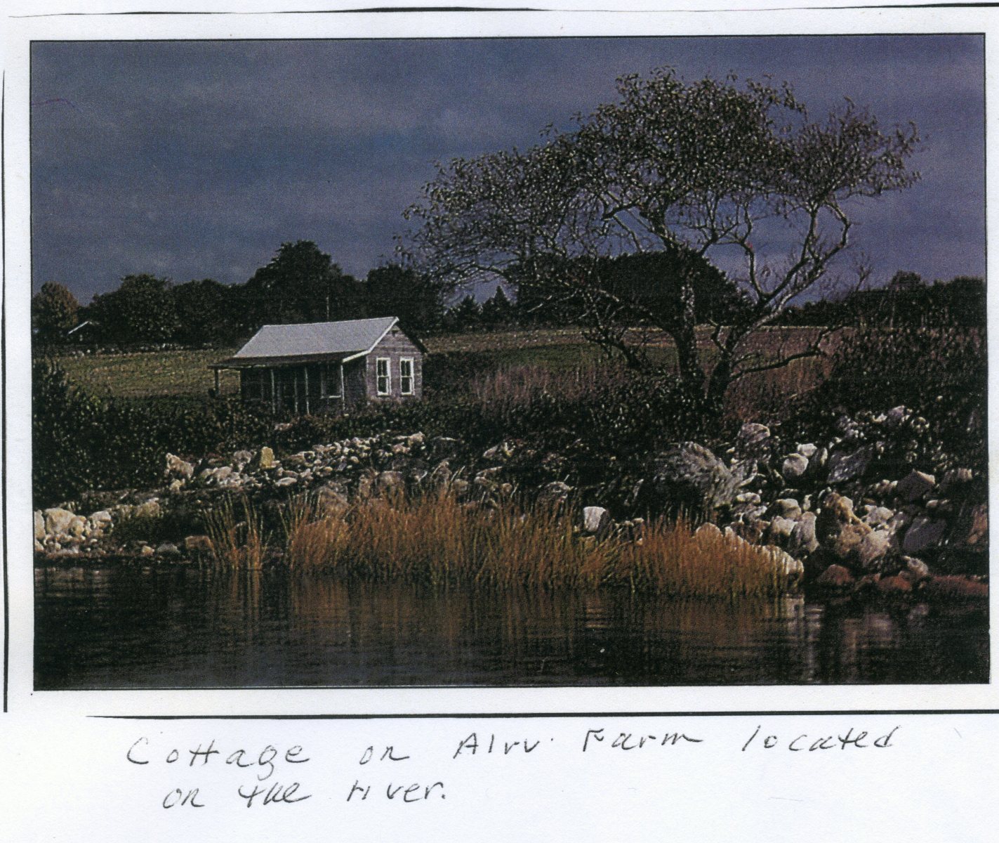 Cottage-on-Alru-farm-on-the-river